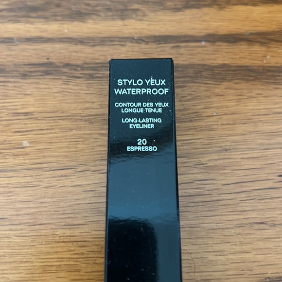 Chanel stylo yeux waterproof long lasting eyeliner. - Picture 2 of 5